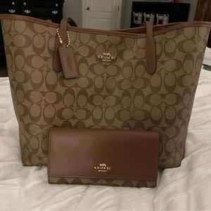 Coach City Tote & Slim Trifold Wallet